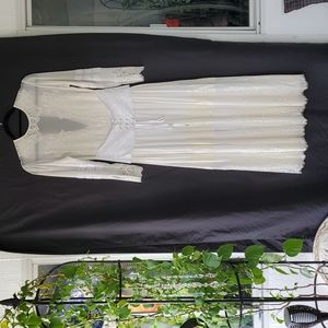 Cream and white maxi dress sz l.